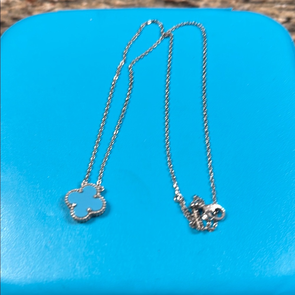 Turquoise Motif Sterling Silver Leaf Clover Pendant Necklace